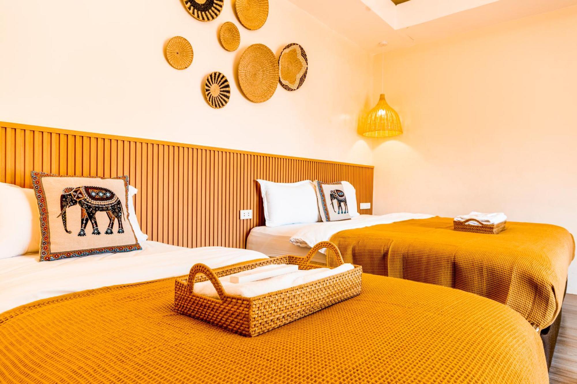 Molly Resorts Puerto Galera Bagian luar foto
